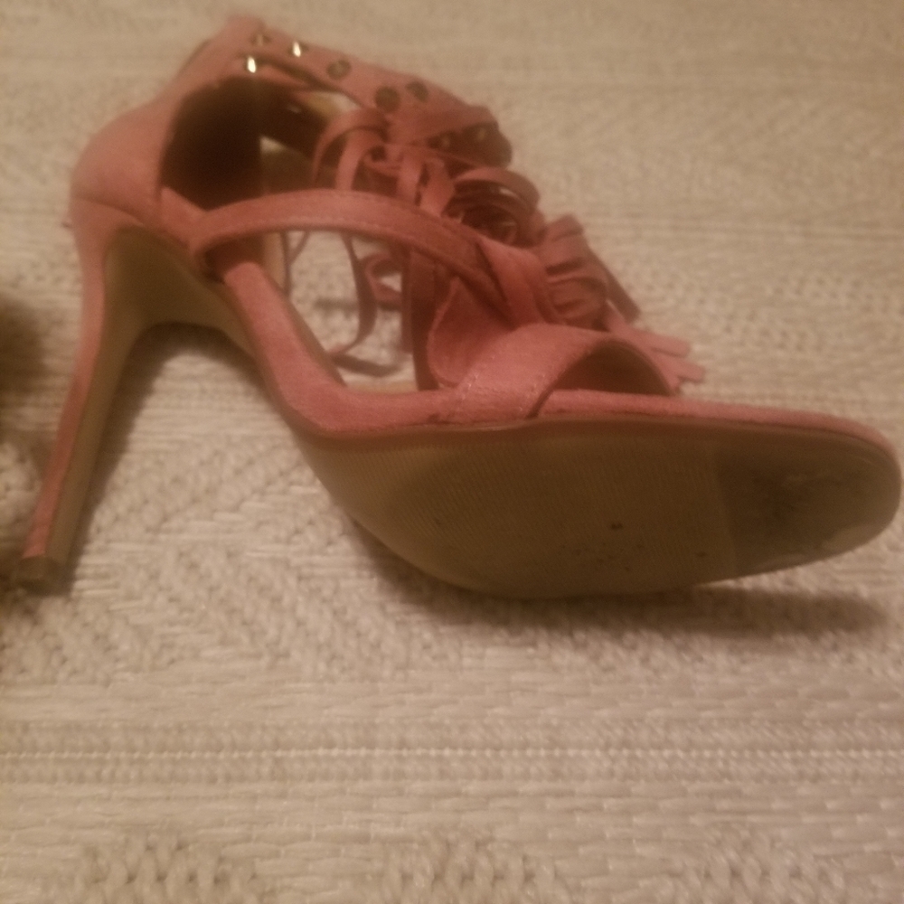 Heels - Picture 4 of 6